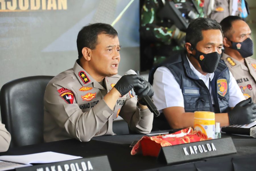 Antisipasi Gangguan Kamtibmas, Personil Polsek Mengkendek Lakukan Patroli Blue Light