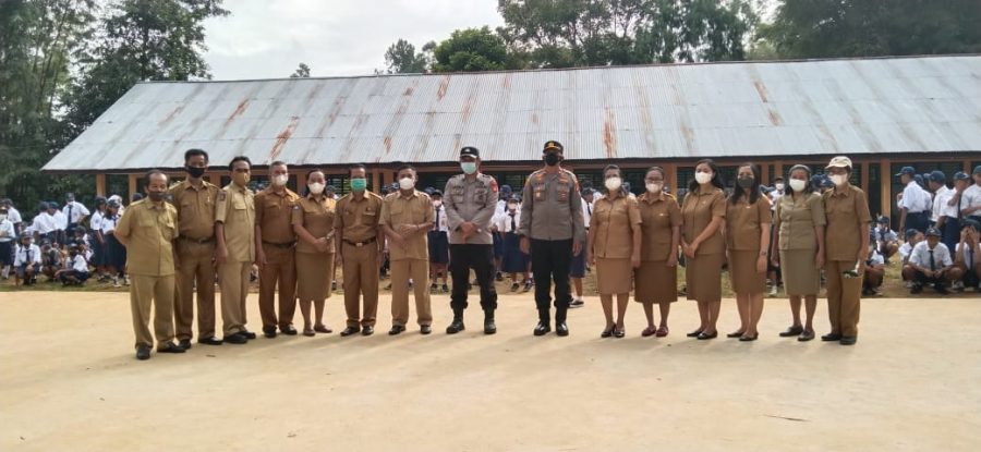Bhabinkamtibmas Polsek Makale Pengamanan upacara adat kematian (rambu solo’)