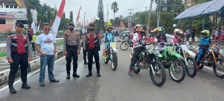 Kasat Samapta Kawal Acara One Day Trail Adventure Toraja Malabi