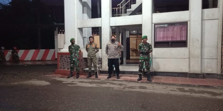 Bhabinkamtibmas Polsek Saluputti Sambangi Wilayah Binaan