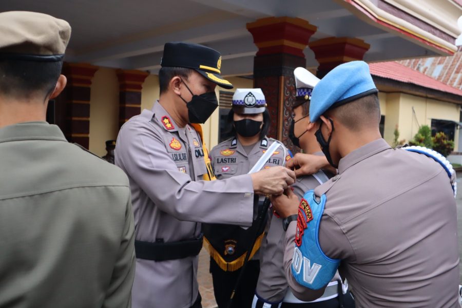 Bhabinkamtibmas menghadiri acara Pelantikan pengurus ICMI ORDA Tana Toraja