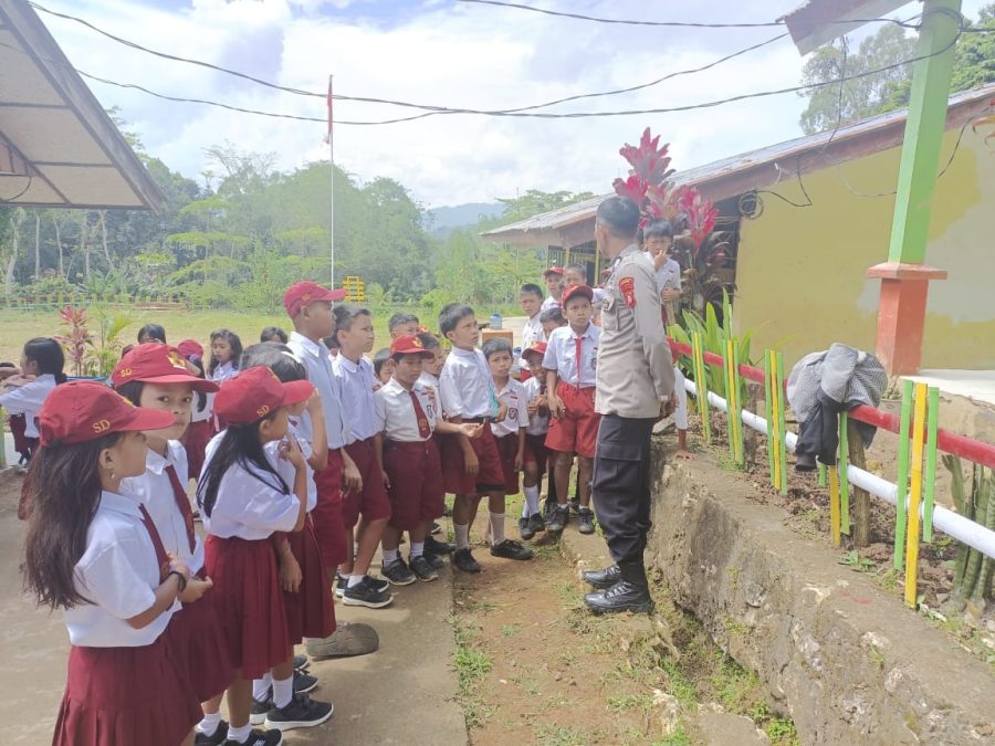 Bhabinkamtibmas menghadiri acara Pelantikan pengurus ICMI ORDA Tana Toraja