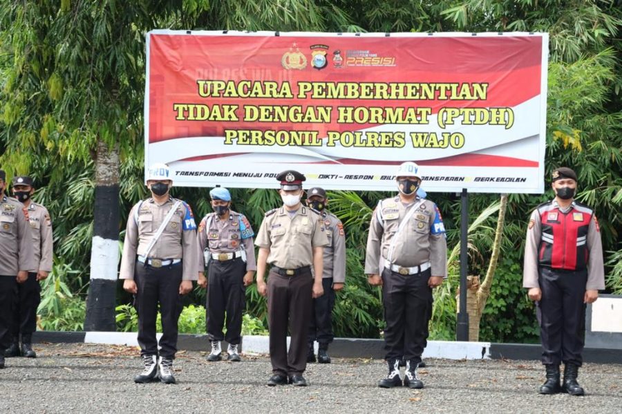 Polsek Saluputti Pengamanan Pos Penanganan Wabah PMK