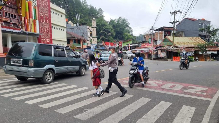 Kasat Tahti Berikan Penyuluhan Bagi Tahanan Polres Tana Toraja