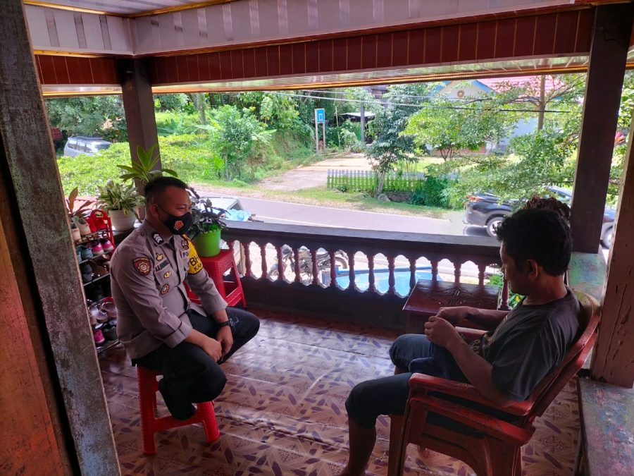 Bhabinkamtibmas Polsek Mengkendek kunjungi rumah warga binaan