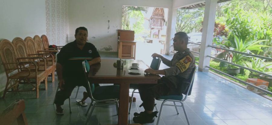 Bhabinkamtibmas Dan Gabungan TNI Melakukan TMMD Pengerjaan Rabat Beton