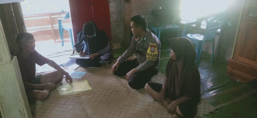 Bhabinkamtibmas Kawal Upacara Memperingati Hari Sumpah Pemuda