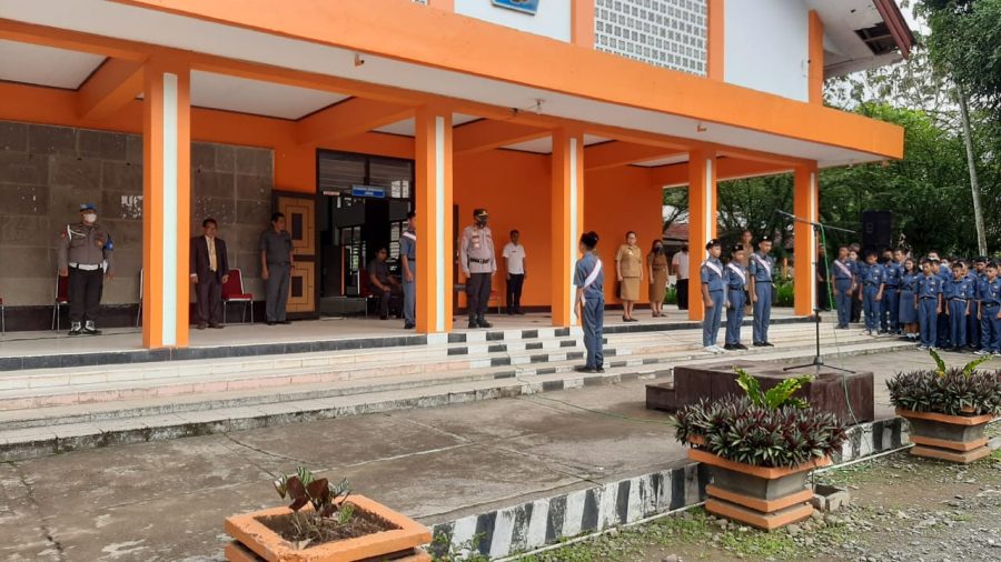 Jadi Irup Upacara Di SMK Kristen Tagarai, Kapolsek Rantepao Ingatkan Kedisiplinan
