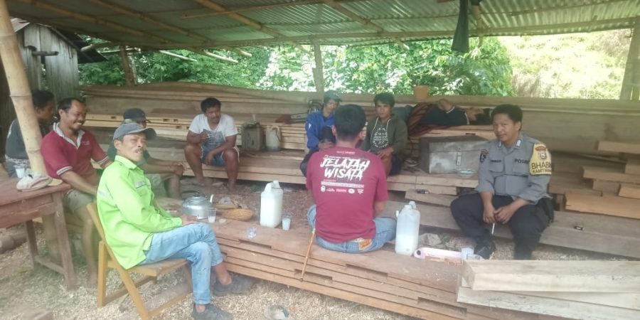 Peningkatan Pelayanan Kepada Masyarakat Penertiban Lapak Penjualan Di Pasar Sentral Makale