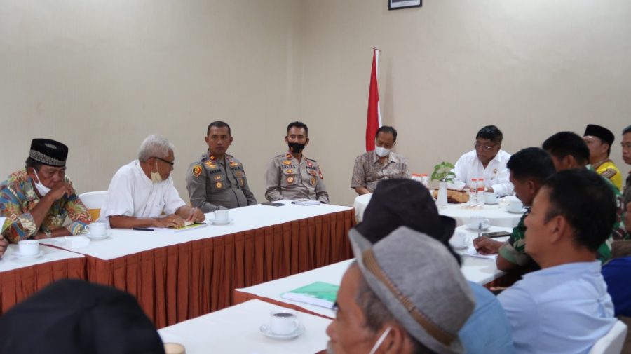 Bhabinkamtibmas Polsek Makale Sosialisasi satuan Tugas Sapu bersih Pungutan Liar