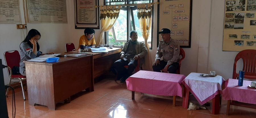 Bhabinkamtibmas Polsek Makale Sosialisasi satuan Tugas Sapu bersih Pungutan Liar