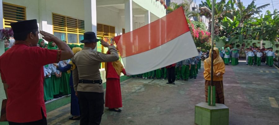 Bhabinkamtibmas Polsek Makale Sosialisasi satuan Tugas Sapu bersih Pungutan Liar