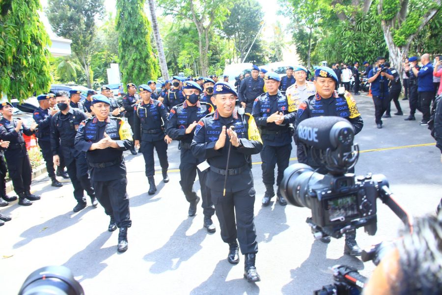 Jadi Pembina Upacara di Sekolah, Ini yang Disampaikan Kapolsek Sangalla