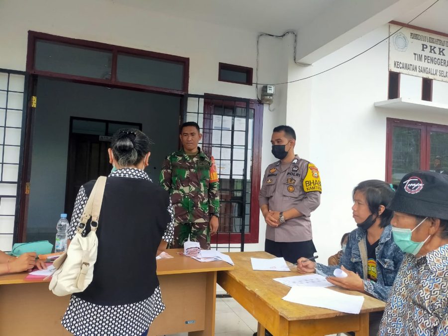 Sinergitas Bhabinkamtibmas bersama Babinsa dan Kepala Lembang (tiga pilar)