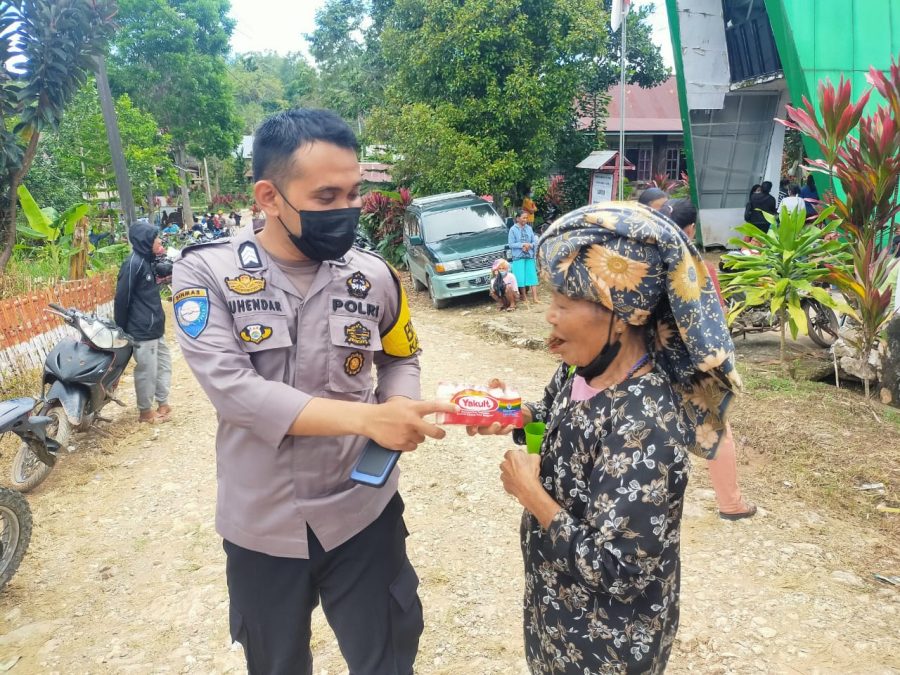 Sinergitas Bhabinkamtibmas bersama Babinsa dan Kepala Lembang (tiga pilar)
