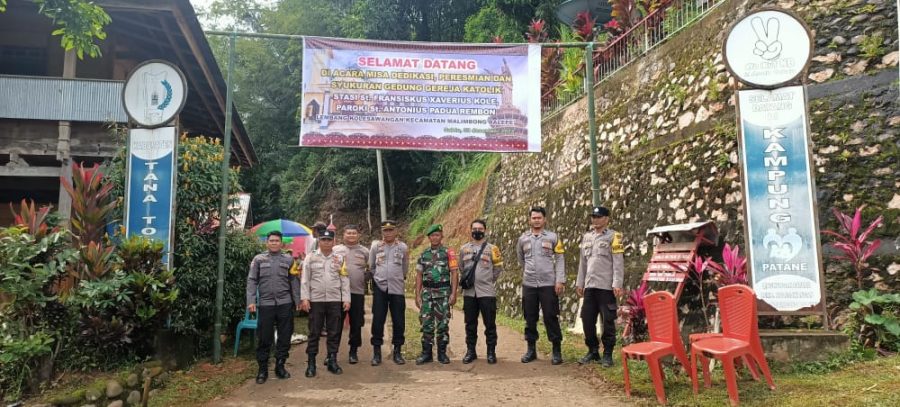 Kapolsek Saluputti Pimpin Pengamanan Acara Misa Dedikasi, Peresmian Dan Syukuran Gedung Gereja