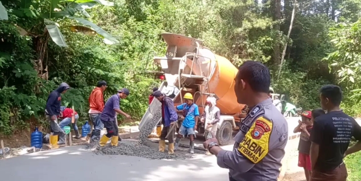 Bhabinkamtibmas polsek Bonggkaradeng Sambang di Wilayah binaan kecamatan RANO