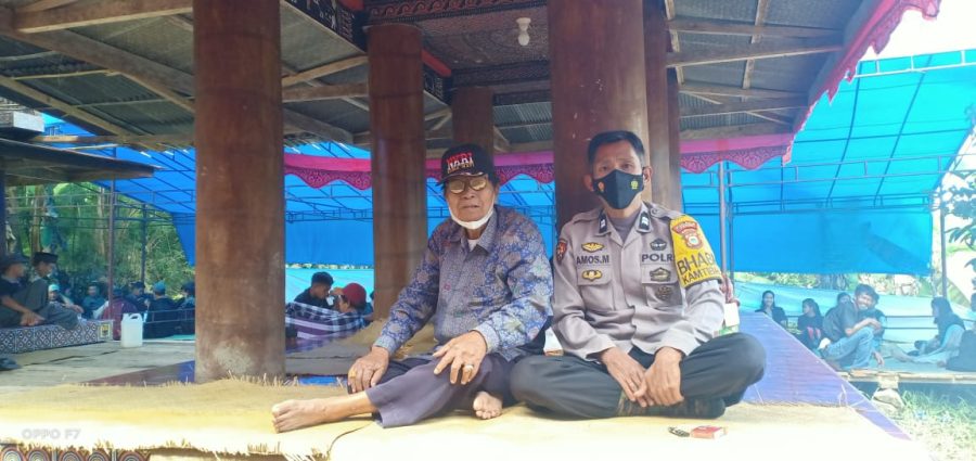 Bhabinkamtibmas Perayaan Ibadah Natal KELUARGA BESAR KARINA GROUP bersama GBI SOLA GRACIA