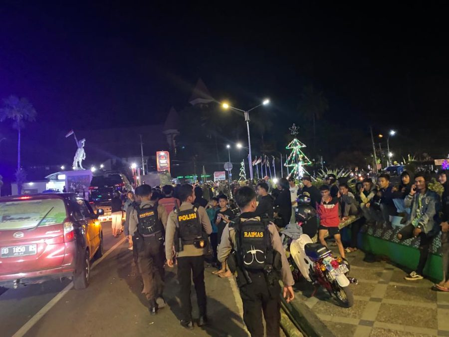 Bhabinkamtibmas Polsek Makale Sambangi acara Syukuran Tongkonan