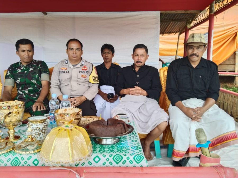 Bhabinkamtibmas Pengamanan Pentahbisan Gedung Gereja Toraja Jemaat Sumpali
