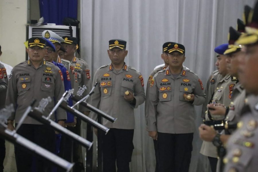 Kapolres Toraja Utara Bersama Ketua Bhayangkari Cabang Toraja Utara Hadiri Sertijab dan Pisah Sambut di Mapolda Sulsel