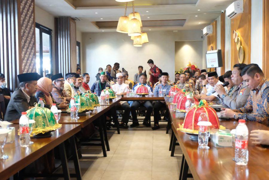 Bhabinkamtibmas Bersaama Babinsa Pengawasan Penyaluran BLT- DL