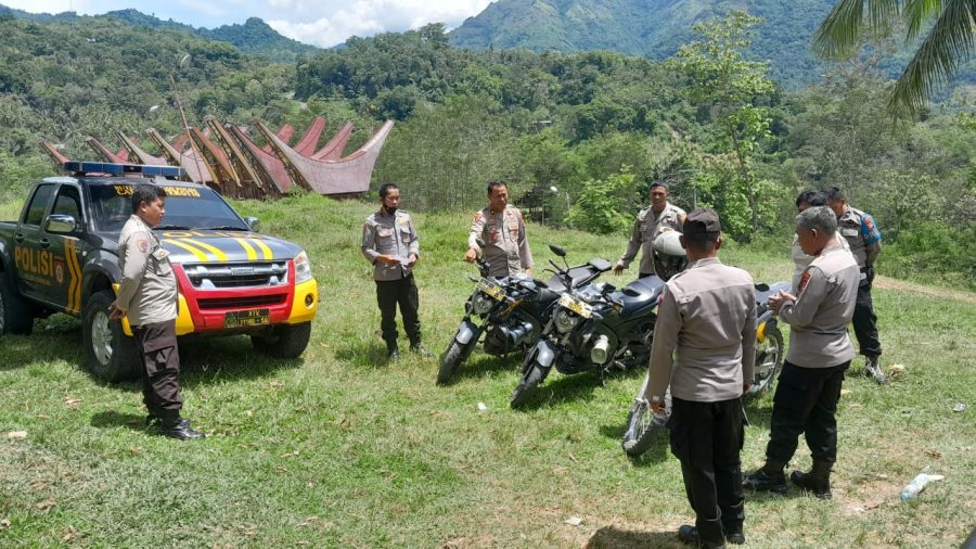 Bhabinkamtimas Polsek Bonggakaradeng Mengikuti Musrembang Di Lembang  Rano Timur