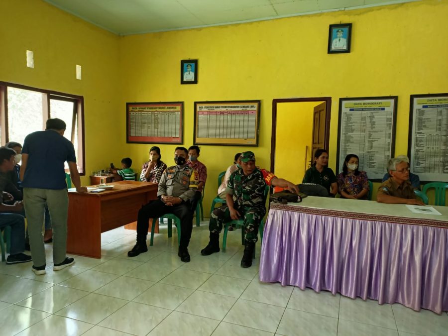 Bhabinkamtimas Polsek Bonggakaradeng Mengikuti Musrembang Di Lembang  Rano Timur