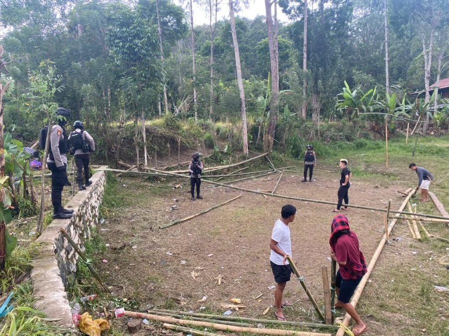 Gabungan Polres Tana Toraja Melakukan Penggerebekan Judi Sabung Ayam