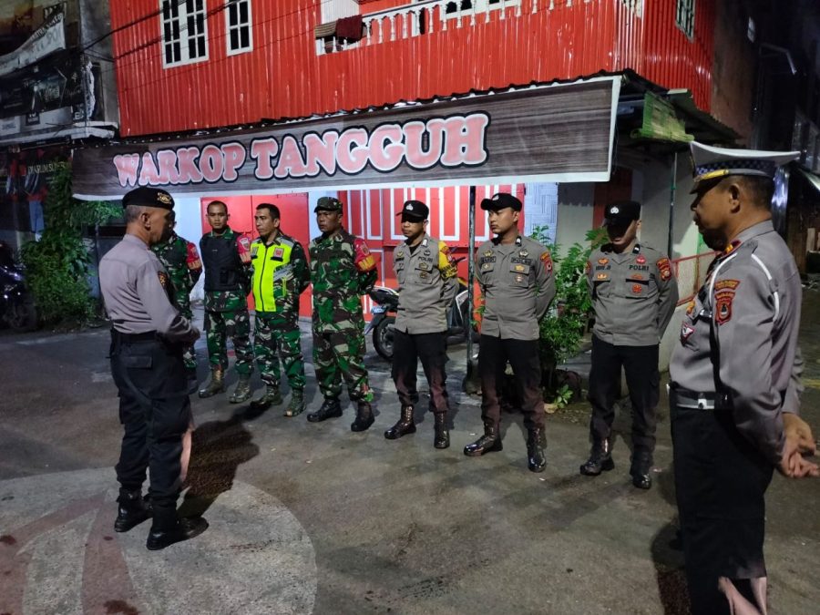 Sinergitas TNI – Polri , Polsek Ujung Tanah Bersama Koramil Jaga Kamtibmas dengan Melakukan Patroli Gabungan