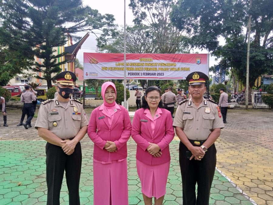 Polres Toraja Utara Gelar Upacara Laporan Kenaikan Pangkat Pengabdian Polri Periode 1 Februari 2023