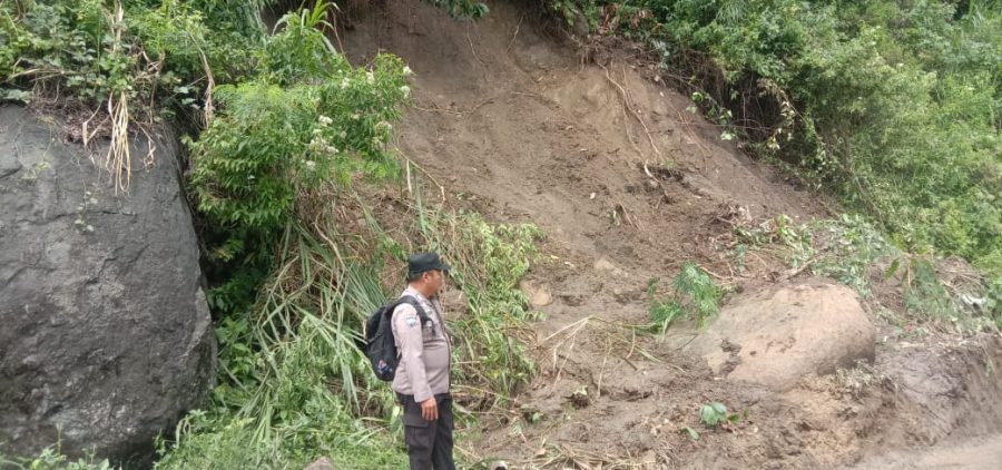 Kasat Binmas Bersama Kepala Dinas PPA Tana Toraja Menjadi Narasumber Anti Perundungan