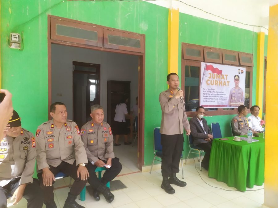 Personil Polsek Sangalla Melakukan Pengamanan Pesta Adat Rambu Solo’