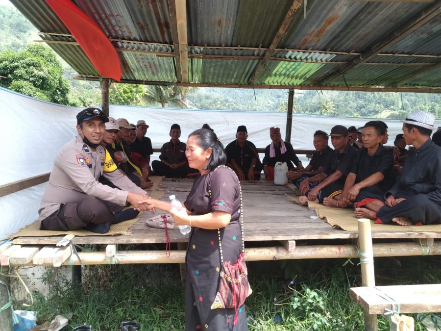 Bhabinkamtibmas Polsek simbuang patroli bersama POLHUT dan BNPB