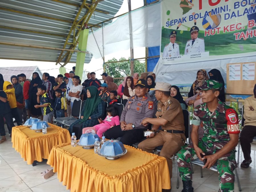 Kapolsek Alla Hadiri Final Turnamen Sepak Bola Mini Dan Bola Voli Dalam Rangka HUT Kecamaan Baroko Ke-15 Tahun 2022