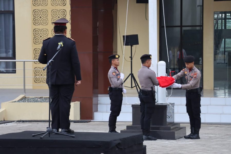 Peringati Hari Pahlawan Tahun 2023, Polres Toraja Utara Gelar Upacara Pengibaran Bendera