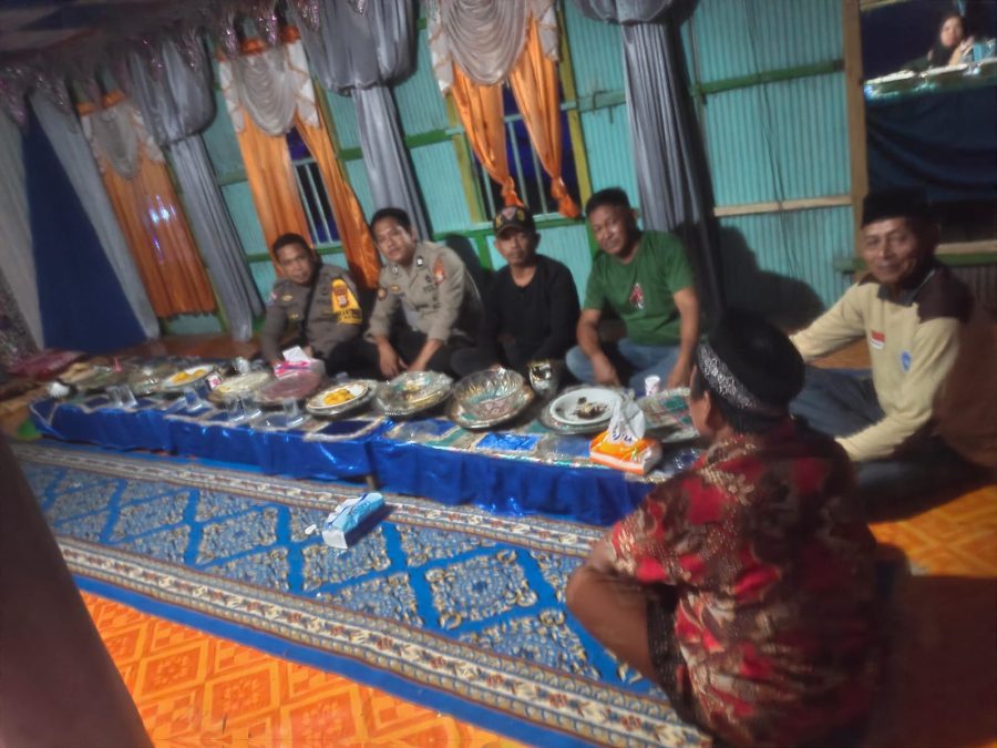 Wujud Kedekatan Bhabinkamtibmas Polsek Ma’rang Hadir dan Pengamanan di Resepsi  Pernikahan Warga Binaan