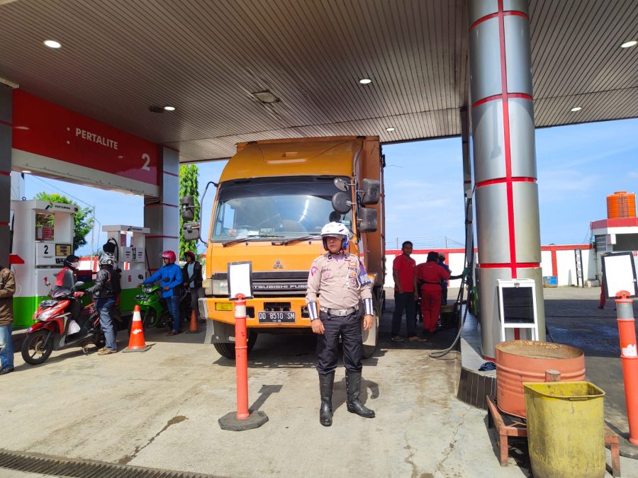 PERSONIL POLSEK SEGERI PATROLI DIALOGIS DI SPBU SEGERI*