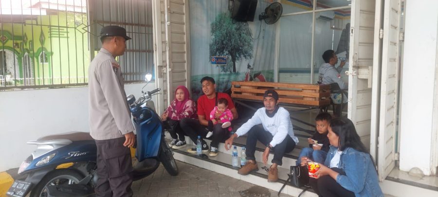 *Patroli dialogis Personil Polsek Segeri Memberikan Himbauan Pemudik Agar Berhati2*