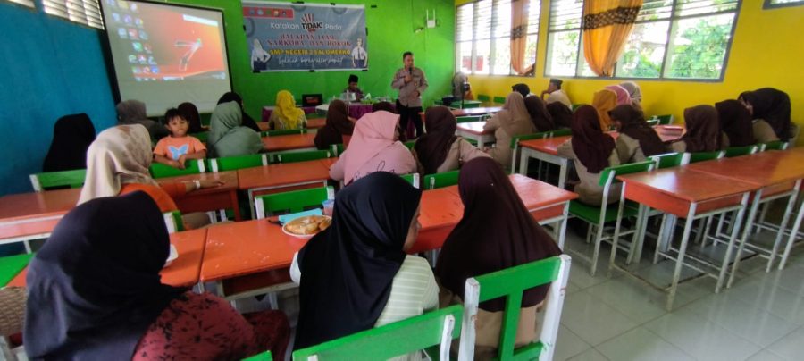 Kapolsek Patimpeng Memberikan Penyuluhan Narkoba Dan Kenakalan Remaja