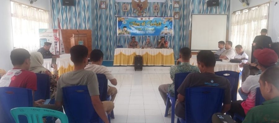 *Program Jumat Curhat presisi ,bersama Kapolsek Segeri mendengarkan keluhan serta permasalahan warga Menjadikan Masyarakat Lebih Dekat dengan polri *