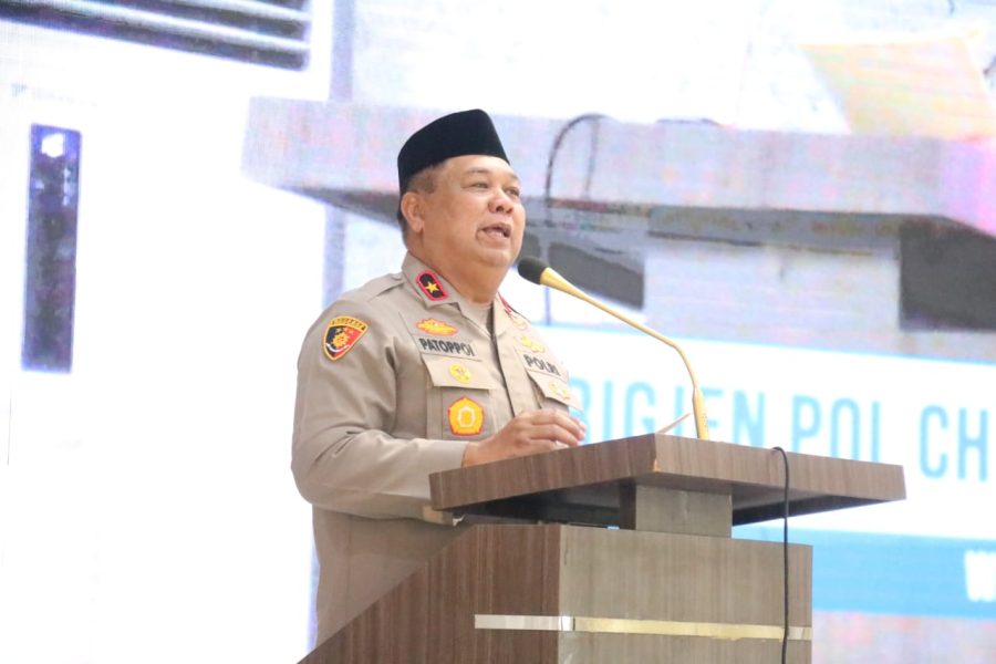 Wakapolda Sulsel Hadiri Manasik Haji dan Pelepasan Jamaah Calon Haji Personel Polda Sulsel beserta Keluarga Tahun 1445 H/2024 M