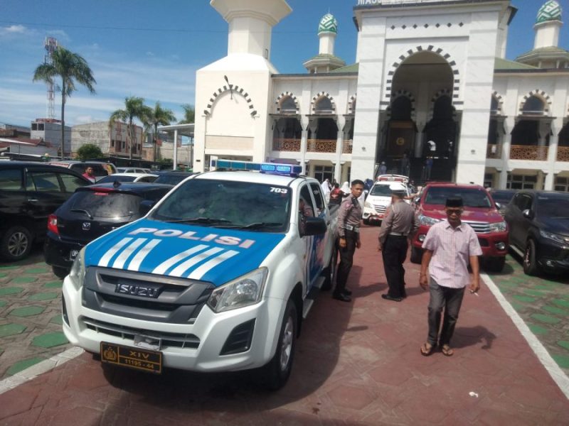 Personel Sat Lantas Polres Sidrap Berikan Pelayanan Pengawalan Mobil Jenazah Dari Rumah Duka ke Pemakaman