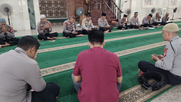 Tingkatkan Keimanan Dan Ketakwaan, Polres Maros Gelar Doa Bersama