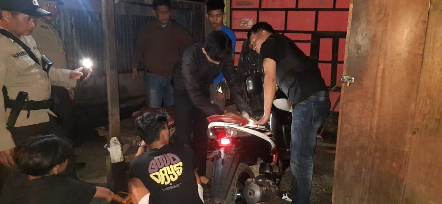 Polsek Wara Utara melaksanakan Patroli Biru di wilayah hukumnya