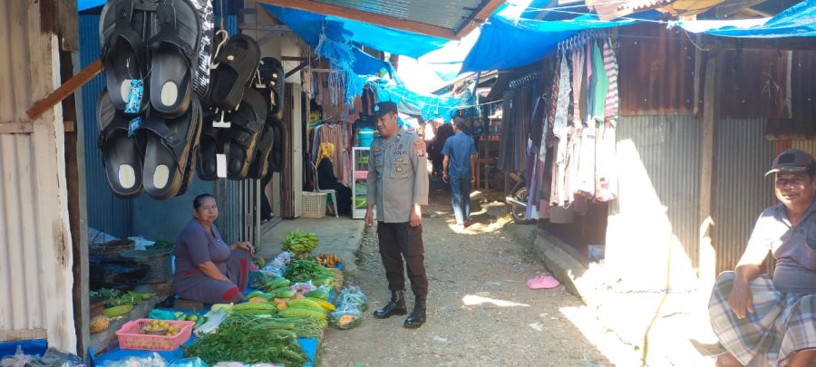 Personel Polsek Ma’rang Patroli Dialogis, Tingkatkan Keamanan di Pasar Tradisional Bonto-Bonto