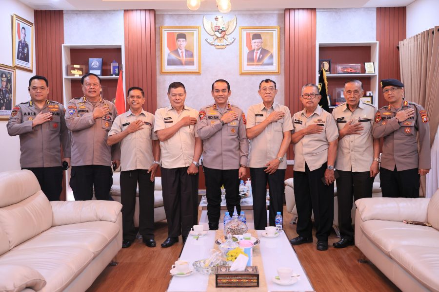 Kapolda Sulsel Menerima Audiensi dan Silaturahmi Ketua Persatuan Keluarga Besar Purnawiran Polri