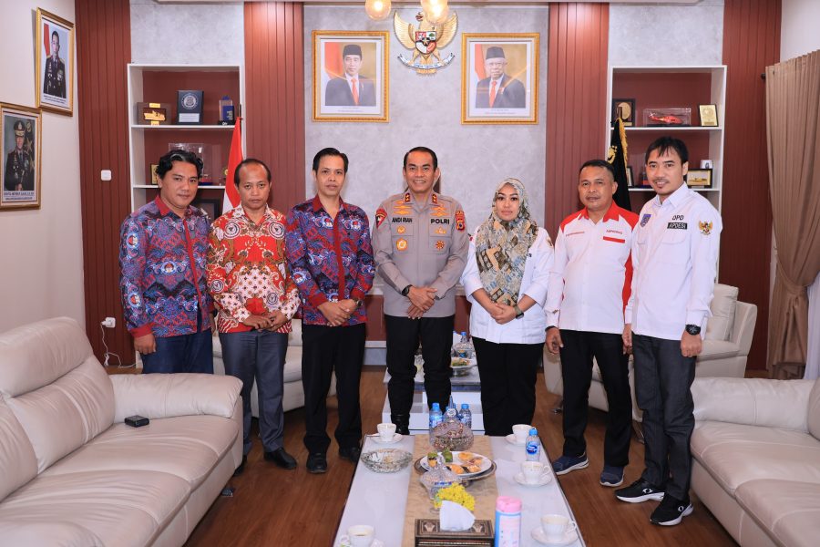 Kapolda Sulsel Menerima Audiensi dan Silaturahmi Asosiasi Badan Permusyawaratan Desa Nasional, Persatuan Perangkat Desa Seluruh Indonesia