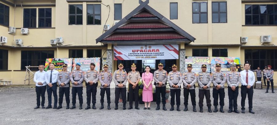 Kapolres Soppeng Pimpin Upacara Kenaikan Pangkat Pengabdian  TMT 1 Juni 2024