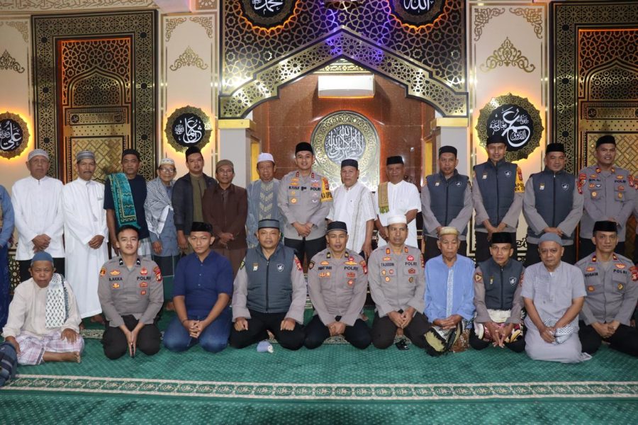 Dalam giat Safari Subuh Kapolres Soppeng Sampaikan pesan -pesan Kamtibmas Menjelang Pemilukada